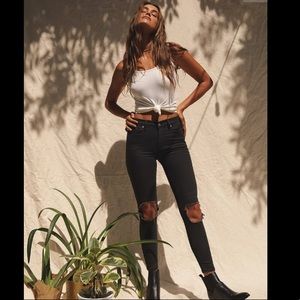 Size 26 Free people busted knee jeans